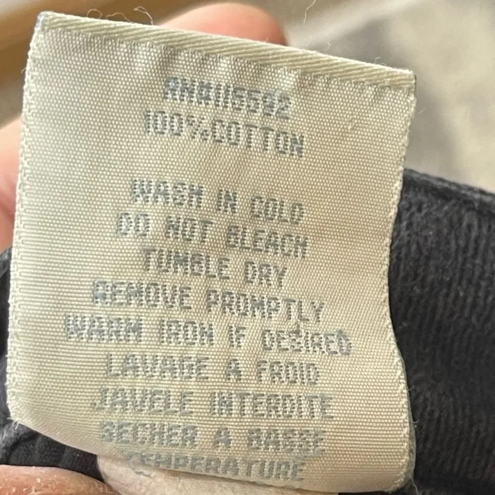 Robin's Jean Jeans‎ - Picture 11 of 11